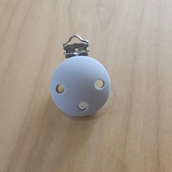 Prende-chupetas em silicone (com mola de metal)